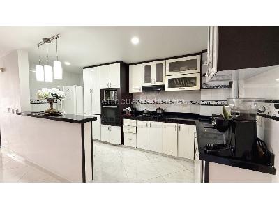 Casa de 4 alcobas en venta en Av, Ibagué, 210 m² · foto 3 de 20