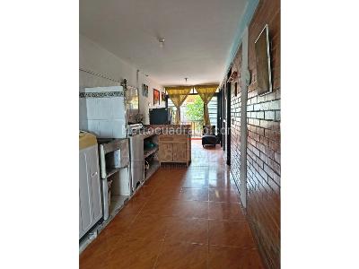 Casa de 5 alcobas en venta en Urbanizacion Villa Camila, Ibagué, 175 m² · foto 4 de 12