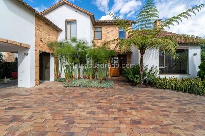Casa de 4 alcobas en venta en Granjitas, Cajicá, 240 m² · foto 2 de 16