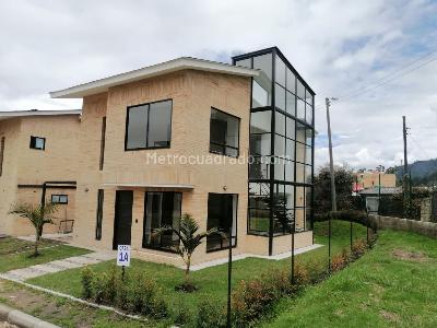 Casa en venta en Chuntame, Cajicá · foto 3 de 6