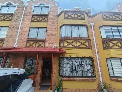 Casa de 3 alcobas en venta en Ponylandia, Chía, 120 m² · foto 2 de 20