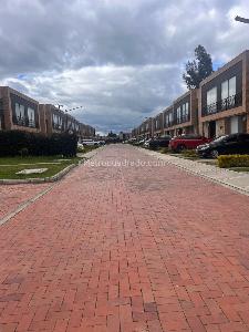 Casa de 3 alcobas en venta en Buena Suerte, Cajicá, 215 m² · foto 17 de 19