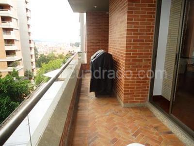 Apartamento de 3 alcobas en venta en Montearroyo, Bogotá, 270 m² · foto 3 de 20