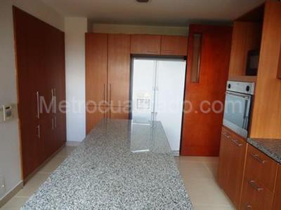 Apartamento de 3 alcobas en venta en Montearroyo, Bogotá, 270 m² · foto 8 de 20