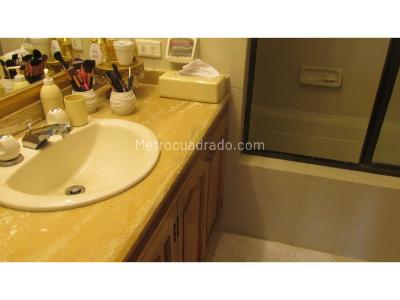Apartamento en venta en La Carolina, Bogotá · foto 4 de 15
