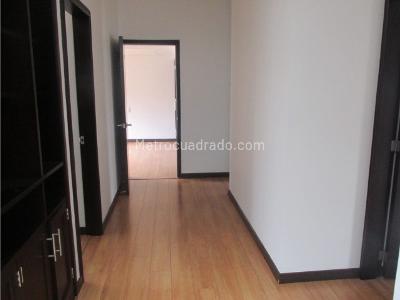 Apartamento en venta en Santa Barbara, Bogotá · foto 3 de 20