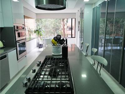 Apartamento de 4 alcobas en venta en Montearroyo, Bogotá, 275 m² · foto 13 de 20
