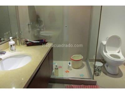 Apartamento de 3 alcobas en venta en Bosque De Pinos, Bogotá, 205 m² · foto 13 de 18