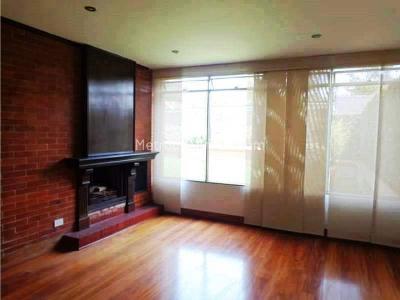 Casa de 3 alcobas en venta en San Jose De Bavaria, Bogotá, 160 m² · foto 3 de 20