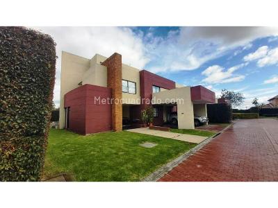 Casa de 4 alcobas en venta en Sendero Del Canelon, Cajicá, 430 m² · foto 13 de 14
