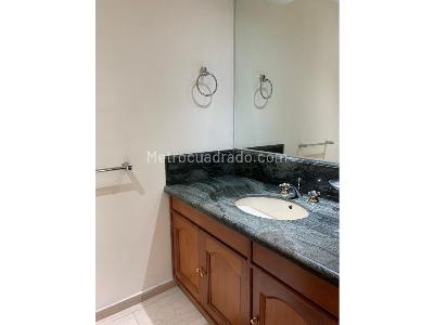 Apartamento de 3 alcobas en venta en Bosque De La Cañada, Bogotá, 189 m² · foto 10 de 20