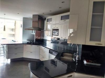 Apartamento de 4 alcobas en venta en La Carolina, Bogotá, 297 m² · foto 13 de 20