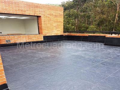 Apartamento de 3 alcobas en venta en Sierras Del Moral, Bogotá, 264 m² · foto 9 de 12