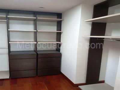 Apartamento de 3 alcobas en venta en Sierras Del Moral, Bogotá, 264 m² · foto 11 de 12