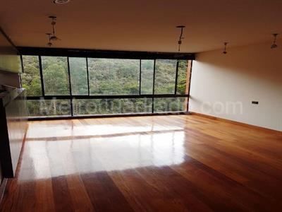 Apartamento de 3 alcobas en venta en Sierras Del Moral, Bogotá, 264 m² · foto 4 de 12