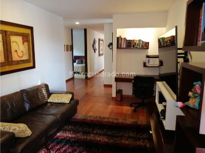 Apartamento de 3 alcobas en venta en Bella Suiza, Bogotá, 222 m² · foto 3 de 17