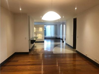 Apartamento de 3 alcobas en venta en Santa Barbara, Bogotá, 300 m² · foto 7 de 13