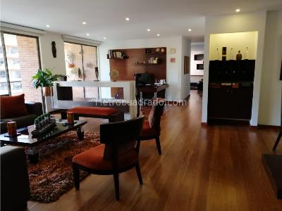 Apartamento de 3 alcobas en venta en Bella Suiza, Bogotá, 222 m² · foto 2 de 20
