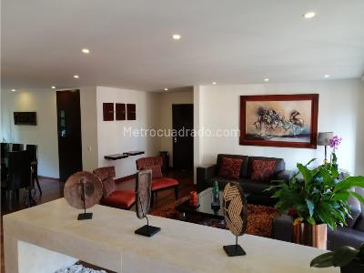 Apartamento de 3 alcobas en venta en Bella Suiza, Bogotá, 222 m² · foto 3 de 20