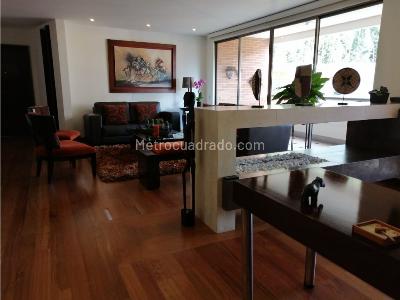 Apartamento de 3 alcobas en venta en Bella Suiza, Bogotá, 222 m² · foto 4 de 20