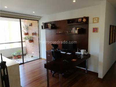 Apartamento de 3 alcobas en venta en Bella Suiza, Bogotá, 222 m² · foto 10 de 20
