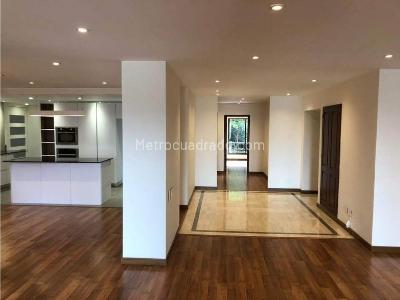 Apartamento en venta en Santa Barbara Alta, Bogotá · foto 8 de 20