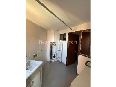 Apartamento de 3 alcobas en venta en Bella Suiza, Bogotá, 147 m² · foto 4 de 20