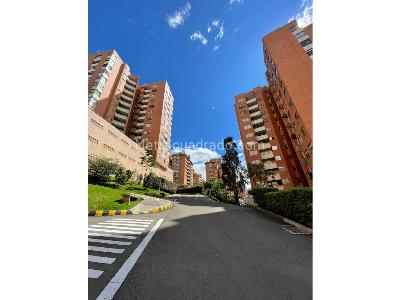 Apartamento de 3 alcobas en venta en Bella Suiza, Bogotá, 147 m² · foto 18 de 20