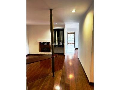 Apartamento en venta en Bella Suiza, Bogotá · foto 2 de 16