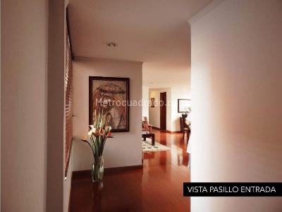 Apartamento en venta en La Carolina, Bogotá · foto 2 de 20