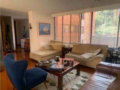 Apartamento en venta en La Carolina, Bogotá · foto 3 de 20