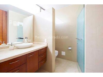 Apartamento de 3 alcobas en venta en Sierras Del Moral, Bogotá, 268 m² · foto 11 de 17