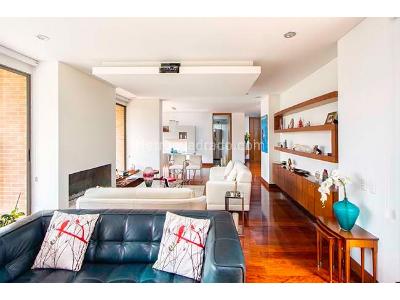 Apartamento de 3 alcobas en venta en Sierras Del Moral, Bogotá, 268 m² · foto 3 de 17