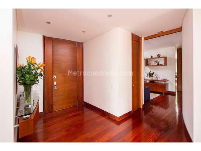 Apartamento de 3 alcobas en venta en Sierras Del Moral, Bogotá, 268 m² · foto 4 de 17
