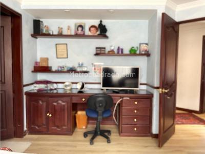 Apartamento de 3 alcobas en venta en Montearroyo, Bogotá, 252 m² · foto 17 de 20