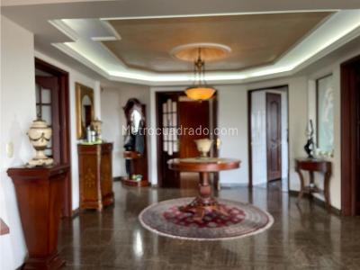 Apartamento de 3 alcobas en venta en Montearroyo, Bogotá, 252 m² · foto 2 de 20