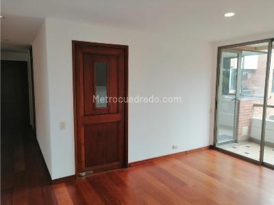 Apartamento de 3 alcobas en venta en Bella Suiza, Bogotá, 130 m² · foto 2 de 20