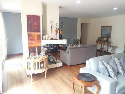 Apartamento de 3 alcobas en venta en Bella Suiza, Bogotá, 222 m² · foto 5 de 20
