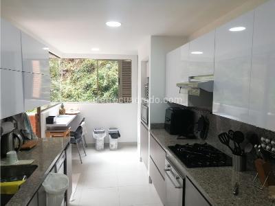 Apartamento de 3 alcobas en venta en Bella Suiza, Bogotá, 222 m² · foto 7 de 20