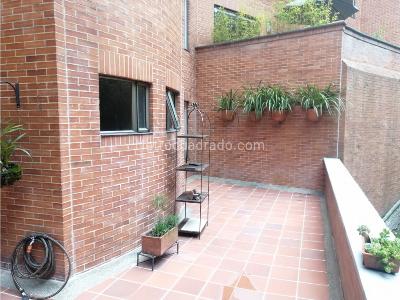 Apartamento de 3 alcobas en venta en Bella Suiza, Bogotá, 222 m² · foto 10 de 20