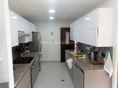 Apartamento de 3 alcobas en venta en Bella Suiza, Bogotá, 222 m² · foto 15 de 20