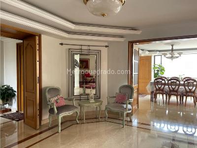 Apartamento de 3 alcobas en venta en Montearroyo, Bogotá, 252 m² · foto 2 de 20