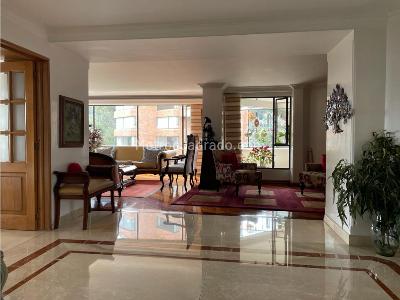 Apartamento de 3 alcobas en venta en Montearroyo, Bogotá, 252 m² · foto 4 de 20
