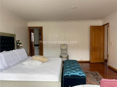 Apartamento de 3 alcobas en venta en Montearroyo, Bogotá, 252 m² · foto 6 de 20