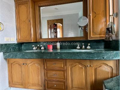 Apartamento de 3 alcobas en venta en Montearroyo, Bogotá, 252 m² · foto 17 de 20