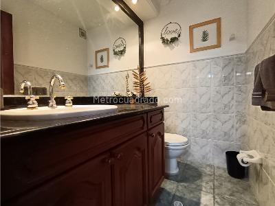 Apartamento de 4 alcobas en venta en Santa Barbara, Bogotá, 324 m² · foto 12 de 20