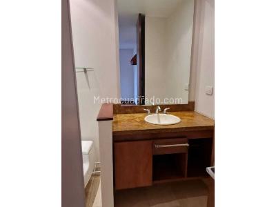 Apartamento de 3 alcobas en venta en Usaquen, Bogotá, 191 m² · foto 2 de 17