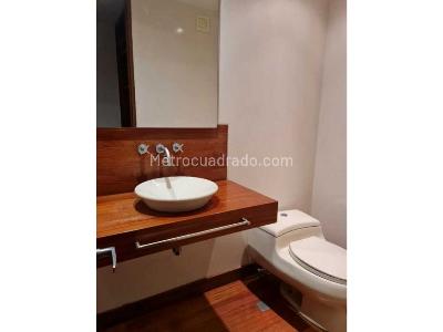 Apartamento de 3 alcobas en venta en Usaquen, Bogotá, 191 m² · foto 3 de 17