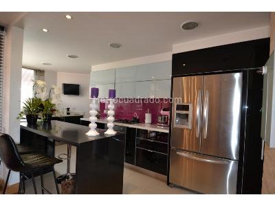 Apartamento de 3 alcobas en venta en Bella Suiza, Bogotá, 160 m² · foto 3 de 17