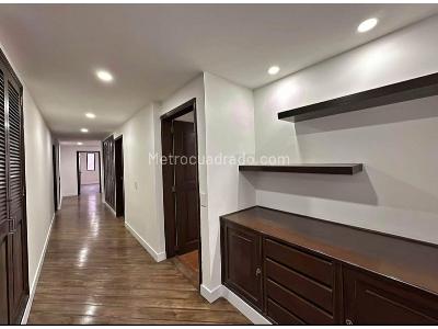 Apartamento en venta en La Carolina, Bogotá · foto 2 de 20